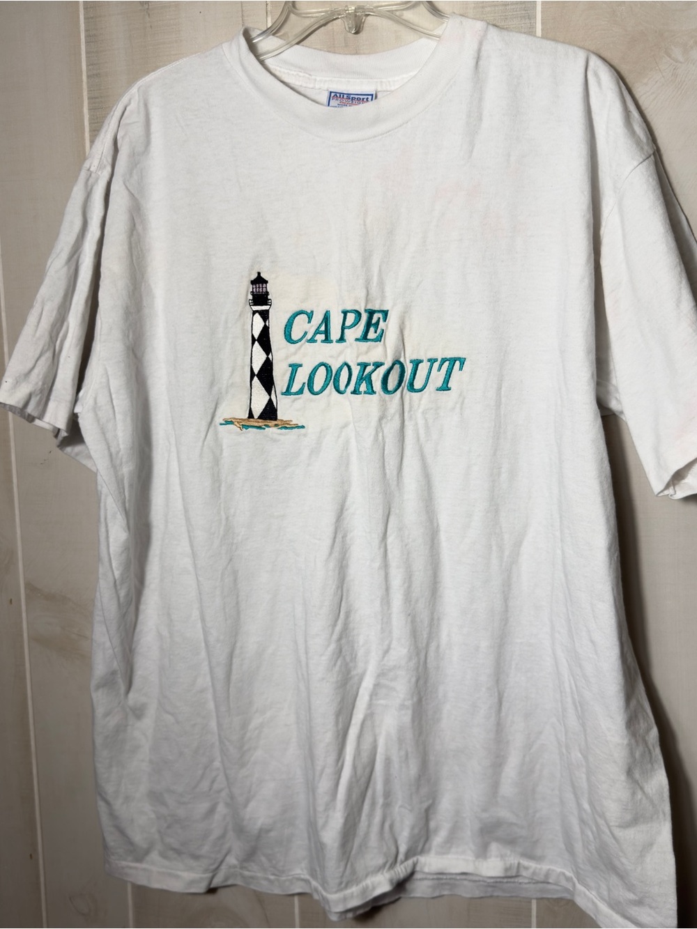 Vintage Cape Lookout lighthouse embroidered graphic T shirt XL white